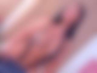 Live cam show with Samantha Blaze - Striptease on Camsoda