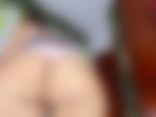 Live cam show with elikolanny - Butt Plug on SquirtSoMuch