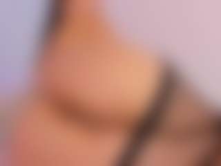 Live cam show with HAILEY - College MILF on live.xheat.ai