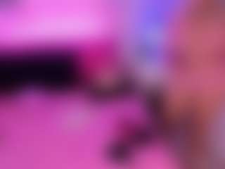 Live cam show with Queen S. - Big Ass on TeamSkeetLive