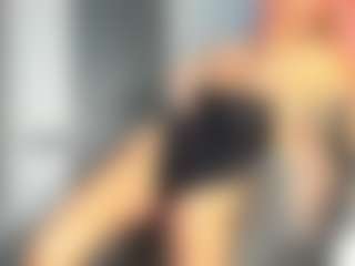 bella-sweeet's Live Sex Cam Show