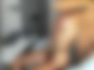 bella-sweeet's Live Sex Cam Show