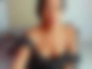 Live cam show with luiissa - Morena on SquirtSoMuch