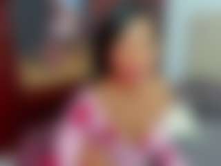 Live cam show with luiissa - Lovense Middle Aged on live18s.com
