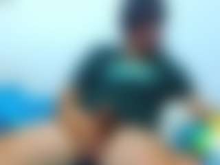 biglatin80's Live Sex Cam Show
