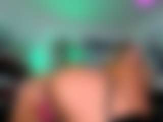 Live cam show with 2bigass4_u - Mature MILF on SmokeAndPoke