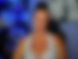 amandatease MILF webcam performer live streaming