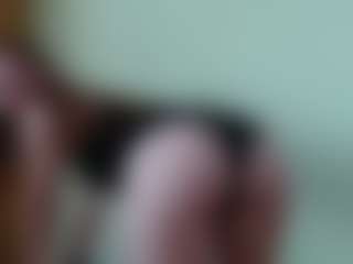elly-classy's Live Sex Cam Show