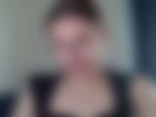 elly-classy's Live Sex Cam Show