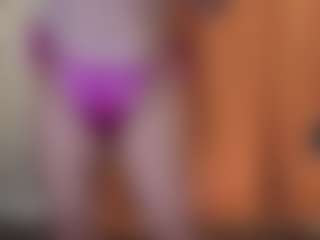 Эротическая трансляция с Bunny_delight — Average на Camsoda