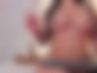 Ellie Mitchell's Live Sex Cam Show