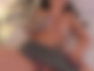 Live cam show with Ellie Mitchell - Kinky on sexylive.show