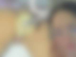 Live cam show with Emily - Moaning on liverealitysex.com