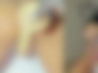 Live cam show with Emily - Bedroom on madthumbs