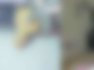 Live cam show with Emily - Facial on Camming Site