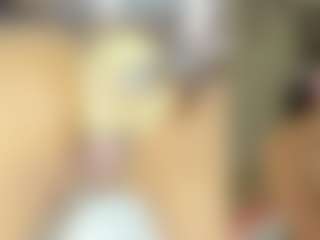 Live cam show with Emily - Petite on livesuperchat.net