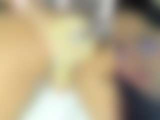 Live cam show with Emily - Moaning on Camsoda