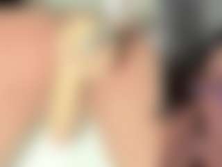 Live cam show with Emily - Moaning on Soda Cam