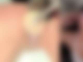 Live cam show with Emily - Solo on friskycurves.com