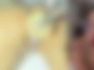 Live cam show with Emily - Small Ass on Soda Cam