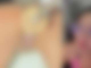 Live cam show with Emily - Small Tits on mypornchat.com