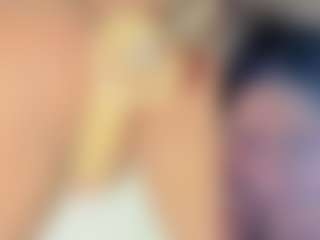 Live cam show with Emily - Moaning on Camsoda