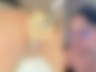 Live cam show with Emily - Fuck Machine on xplaylive.com