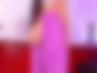 Lara Giraldo's Live Sex Cam Show