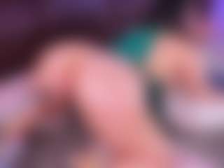 Lara Giraldo's Live Sex Cam Show