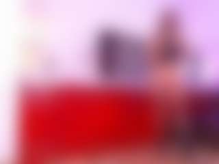 Lara Giraldo's Live Sex Cam Show