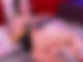 Lara Giraldo's Live Sex Cam Show