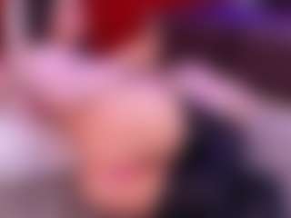 Lara Giraldo's Live Sex Cam Show