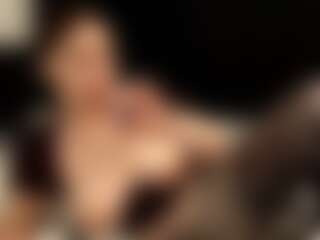 Live cam show with Xenna - Smoker on livesexfox.com