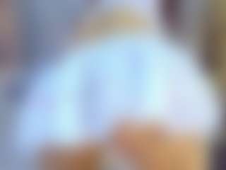 Live cam show with Sarah - Brown Hair on Mixed Magazine Live