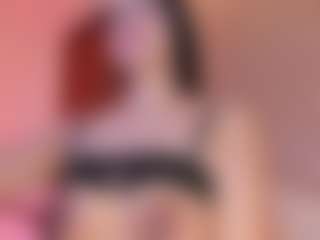 Live cam show with Ameelie - Shaved on Latina Girls