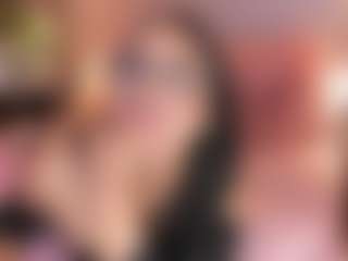 Live cam show with Ameelie - Smoking on TeamSkeetLive