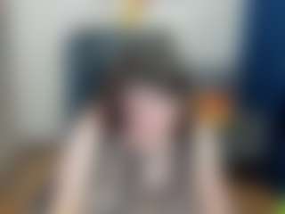 Live cam show with Rose - Brown Hair on Camsoda