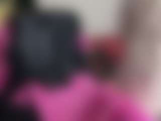 Live cam show with roxalanastar - Middle Aged on CamClone