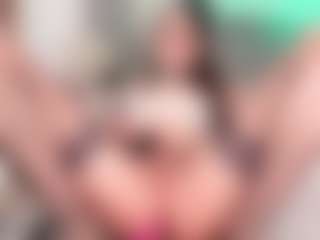 juliana-roble's Live Sex Cam Show