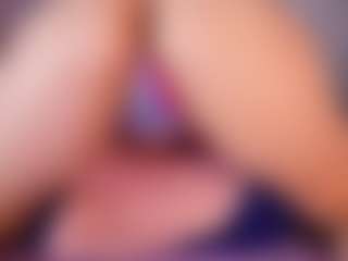 emyli_sw's Live Sex Cam Show