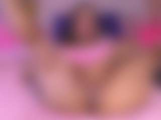 Live cam show with mssburbuja - Ebony Petite on Camsoda
