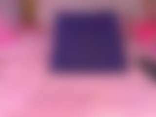 Live cam show with mssburbuja - Ebony Petite on Camsoda