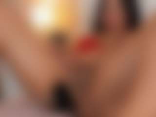 Live cam show with Mia_Stones - Shaved Pussy on Camsoda