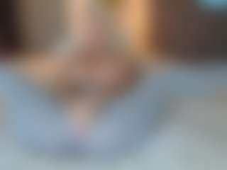 missjuliaa's Live Sex Cam Show