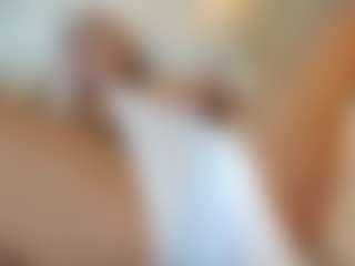 missjuliaa's Live Sex Cam Show