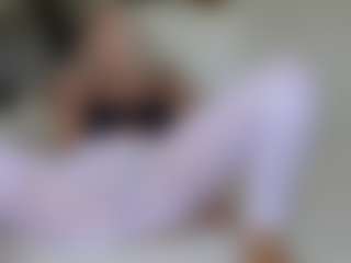 missjuliaa's Live Sex Cam Show
