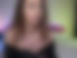 Tiffany MILF webcam performer live streaming