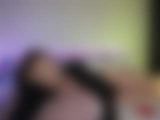 Live cam show with Tiffany - MILF on studioflirtlive.com