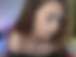 Live cam show with Tiffany - Skinny MILF on fuklive.com
