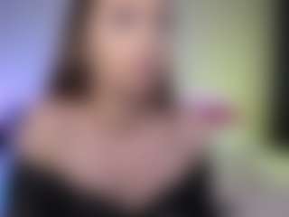 Tiffany MILF webcam performer live streaming